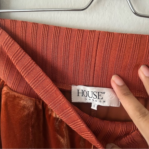 House of CB London Velour Track Sporty Chic Joggers in Rust Orange Size Small - Picture 8 of 12